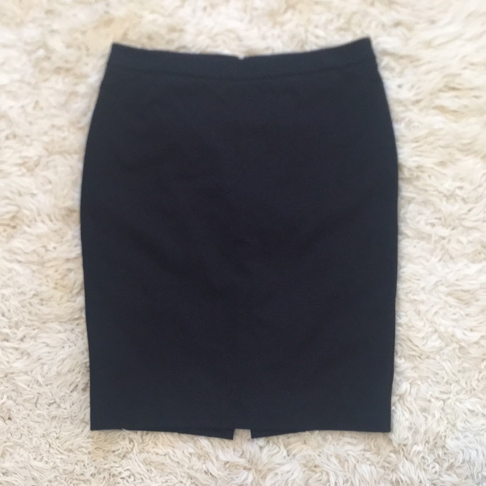 #N3 - Women’s - LE Chateau 9/10 dress skirt